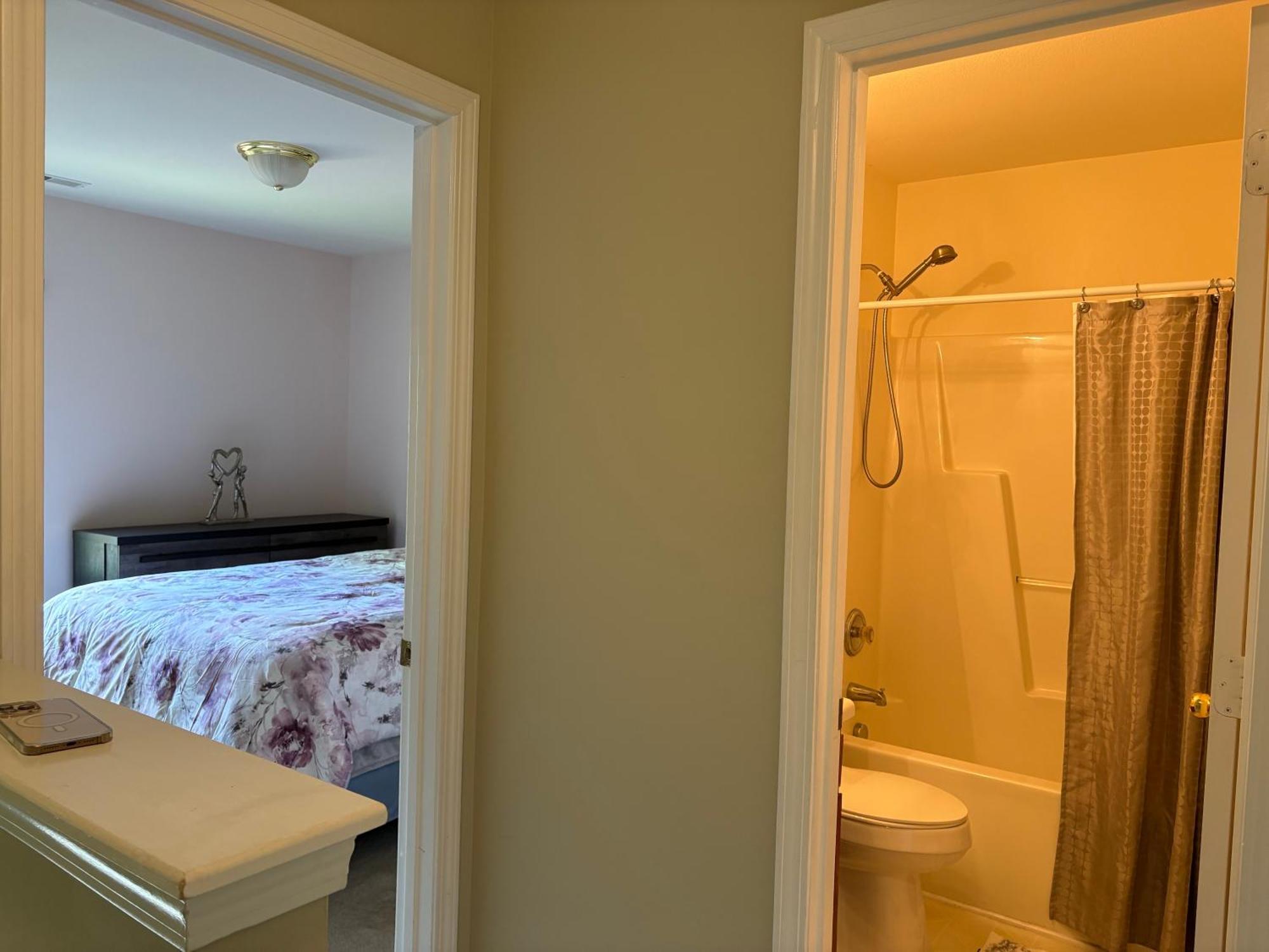 Private Bed And Bath In Charlotte Apartamento Exterior foto